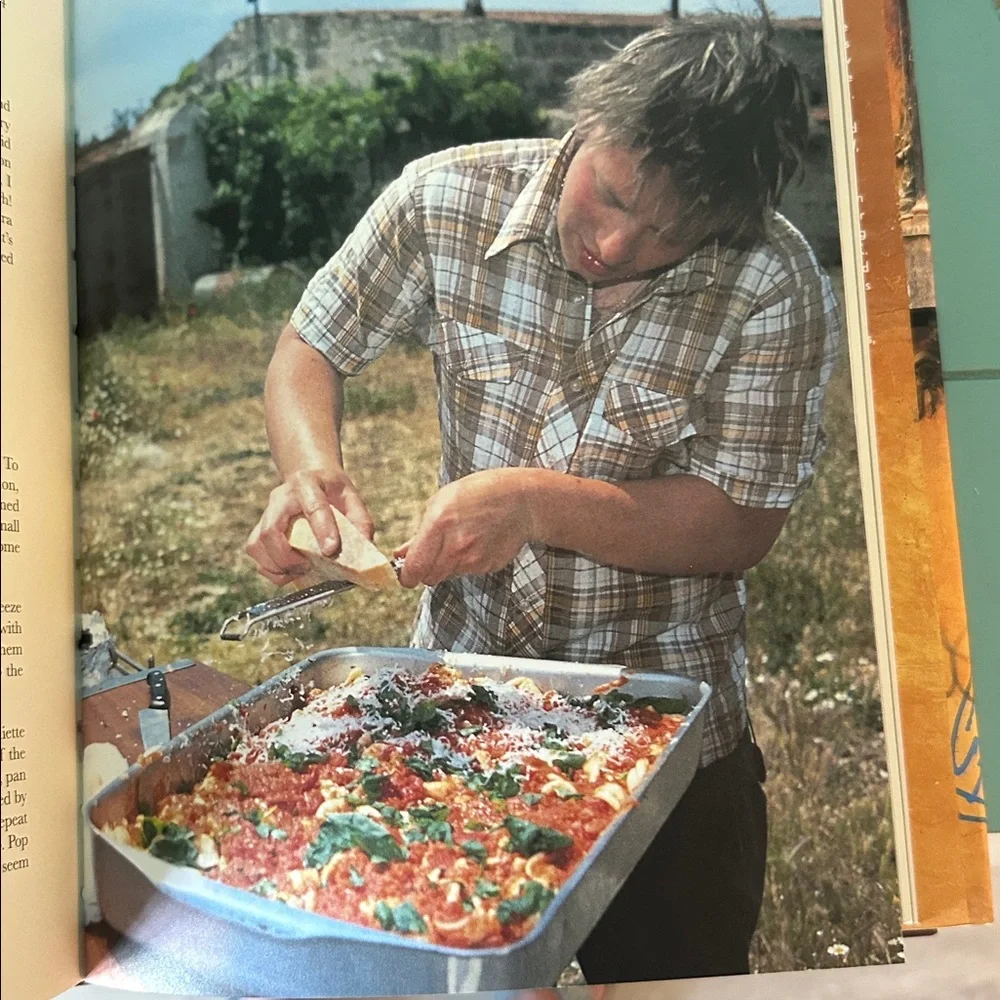 Jamie's Oliver Hardback  - Jamie’s Italy Cookbook Load of good photos /stories